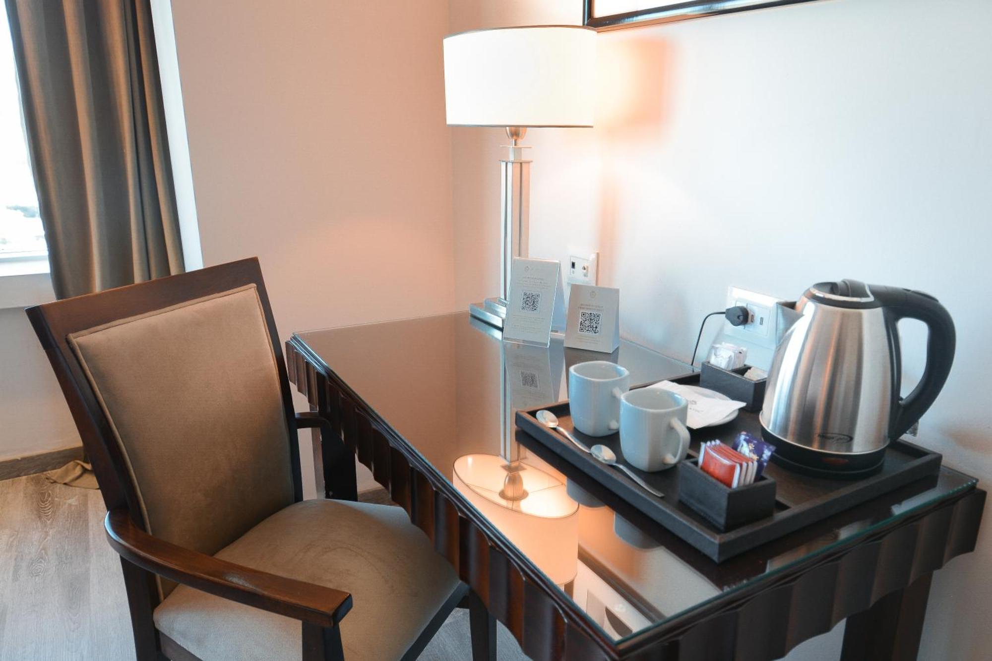 Diplomatichotel 멘도사 외부 사진 A tea tray in a hotel room