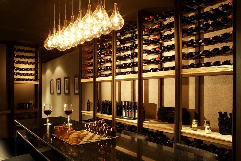 Diplomatichotel 멘도사 외부 사진 Wine cellar at the restaurant